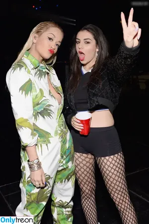 Charli XCX / charli_xcx / charlignarly nude photo #1542