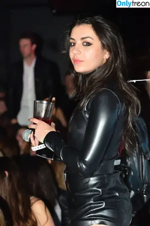 Charli XCX / charli_xcx / charlignarly nude photo #1545