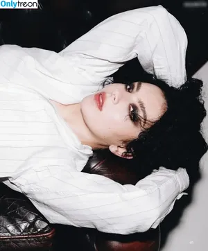 Charli XCX / charli_xcx / charlignarly nude photo #1593