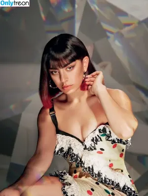 Charli XCX / charli_xcx / charlignarly nude photo #1642