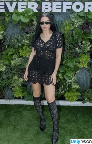 Charli XCX / charli_xcx / charlignarly nude photo #1646