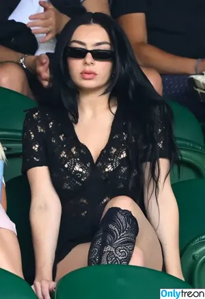 Charli XCX / charli_xcx / charlignarly nude photo #1649