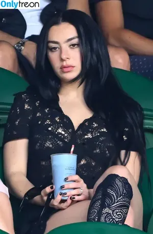 Charli XCX / charli_xcx / charlignarly nude photo #1651