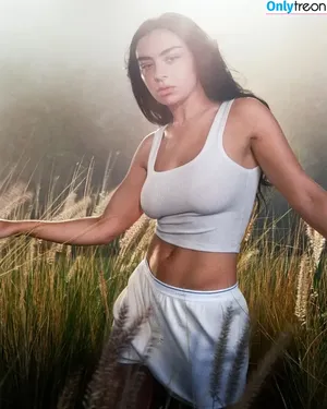 Charli XCX / charli_xcx / charlignarly nude photo #1793