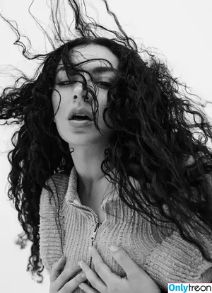 Charli XCX / charli_xcx / charlignarly nude photo #1851