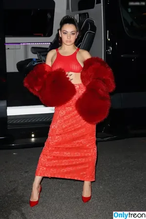 Charli XCX / charli_xcx / charlignarly nude photo #1859