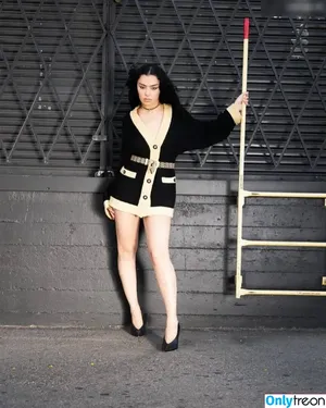Charli XCX / charli_xcx / charlignarly nude photo #1874
