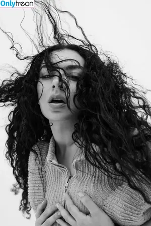 Charli XCX / charli_xcx / charlignarly nude photo #1881