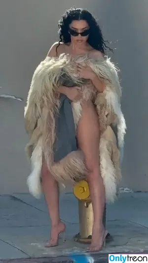 Charli XCX / charli_xcx / charlignarly nude photo #1896