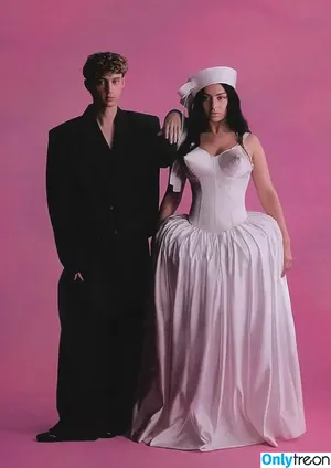 Charli XCX / charli_xcx / charlignarly nude photo #1916