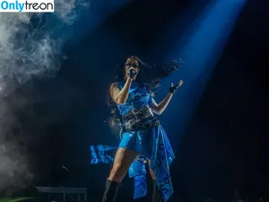 Charli XCX / charli_xcx / charlignarly nude photo #1934