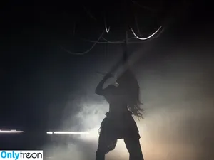 Charli XCX / charli_xcx / charlignarly nude photo #1941