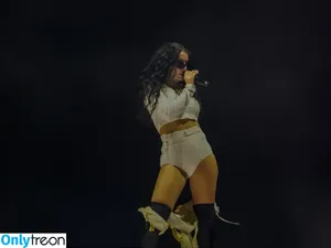Charli XCX / charli_xcx / charlignarly nude photo #1944