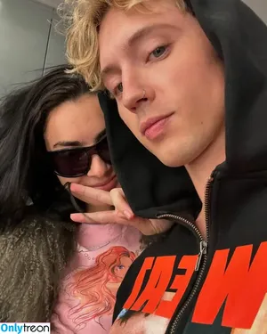 Charli XCX / charli_xcx / charlignarly nude photo #1946