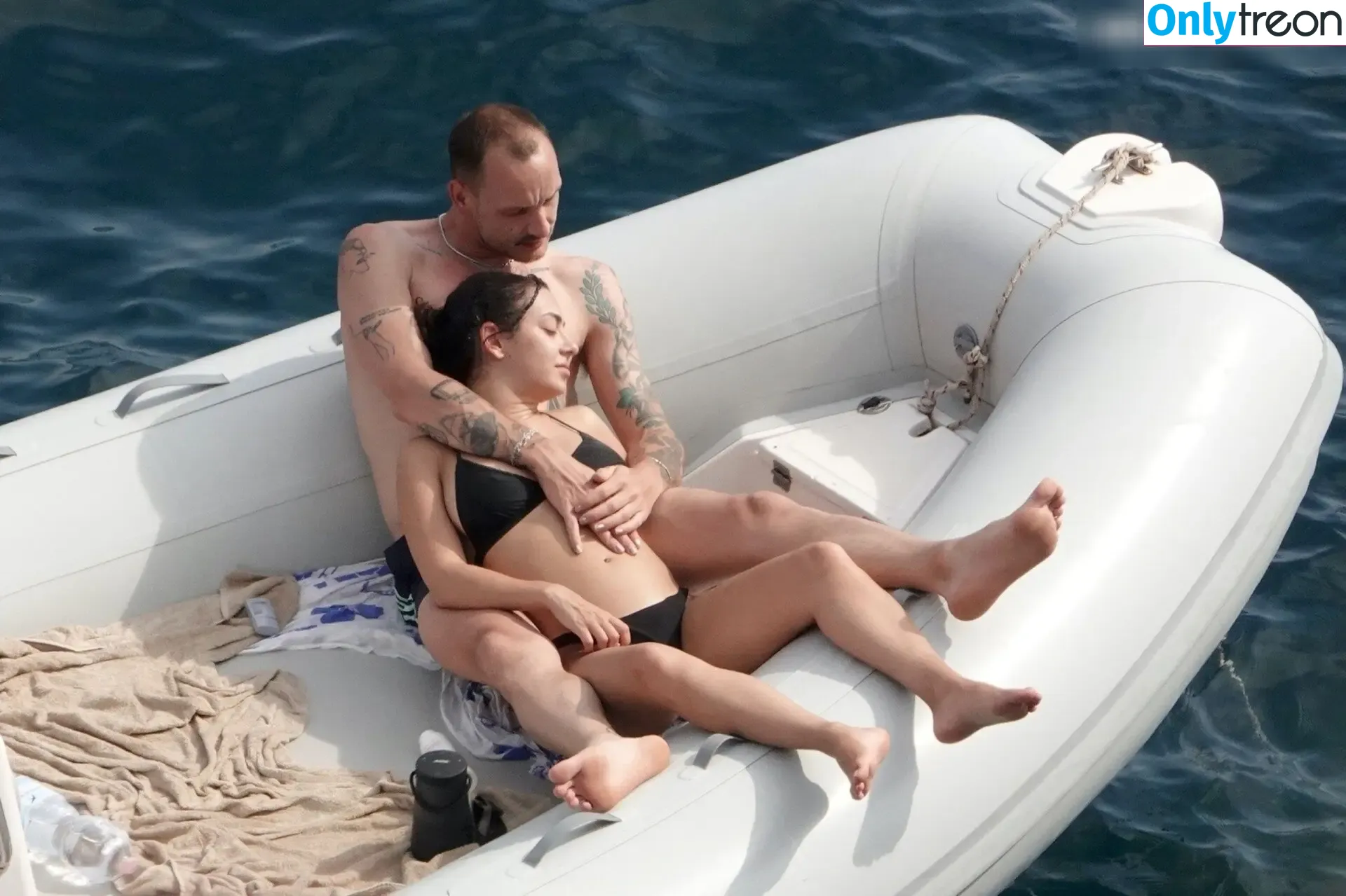 Charli XCX nude photo #1306 (charli_xcx / charlignarly)