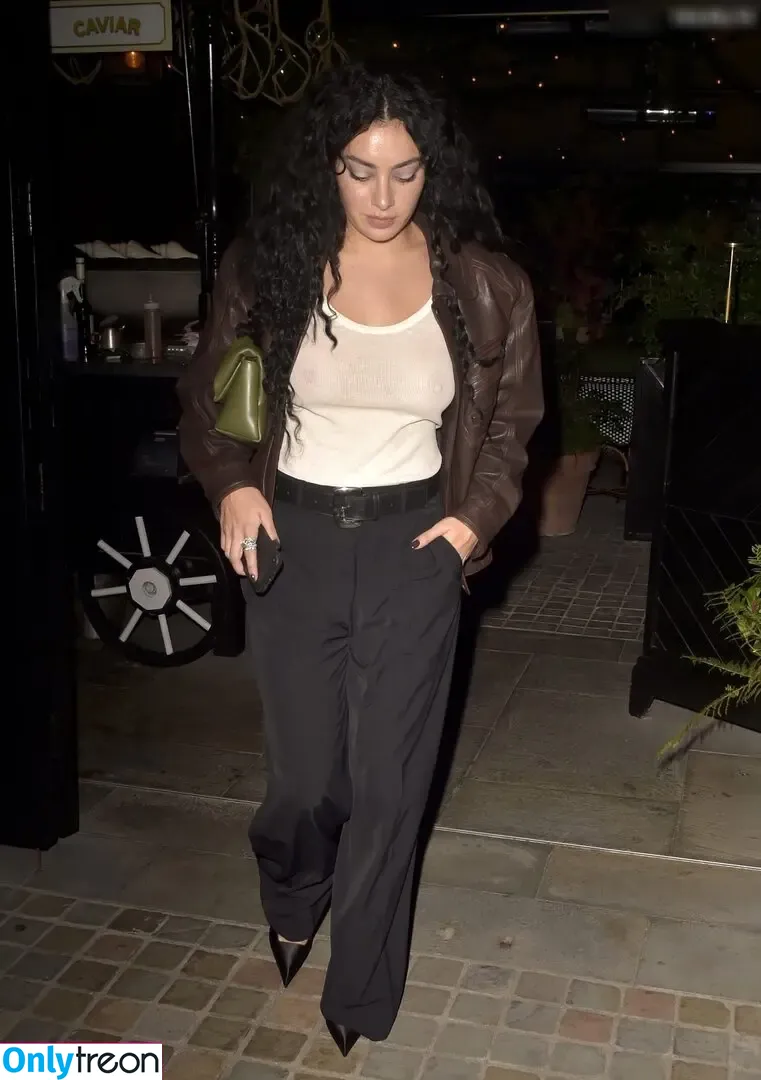 Charli XCX nude photo #1333 (charli_xcx / charlignarly)