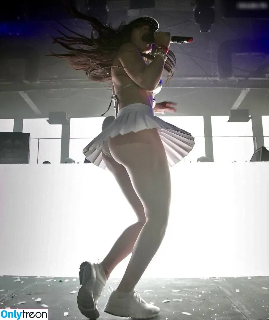 Charli XCX nude photo #1371 (charli_xcx / charlignarly)