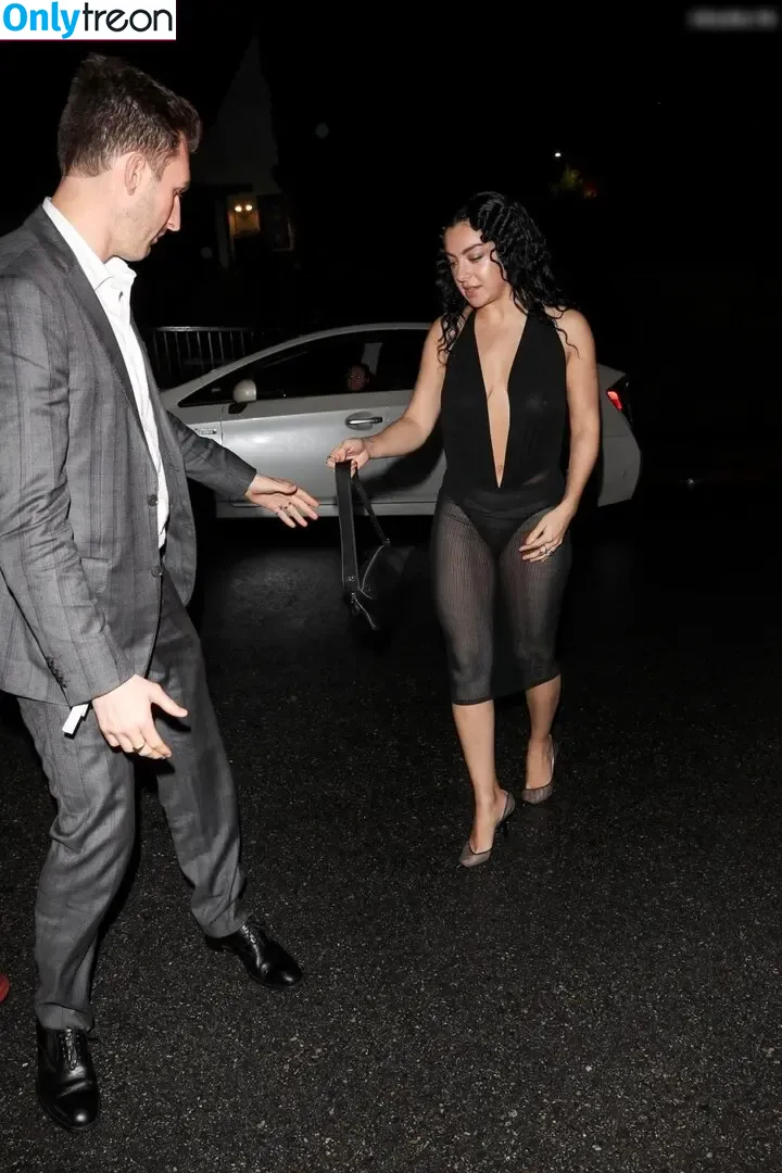 Charli XCX nude photo #1433 (charli_xcx / charlignarly)