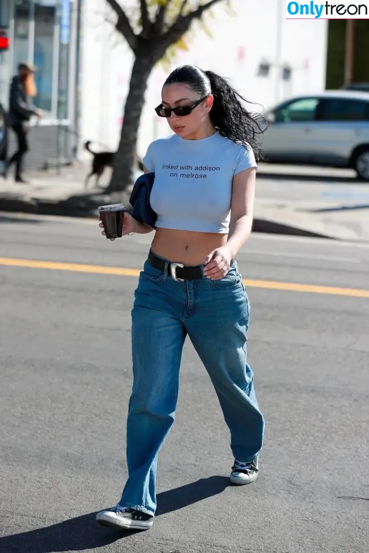 Charli XCX nude photo #1454 (charli_xcx / charlignarly)