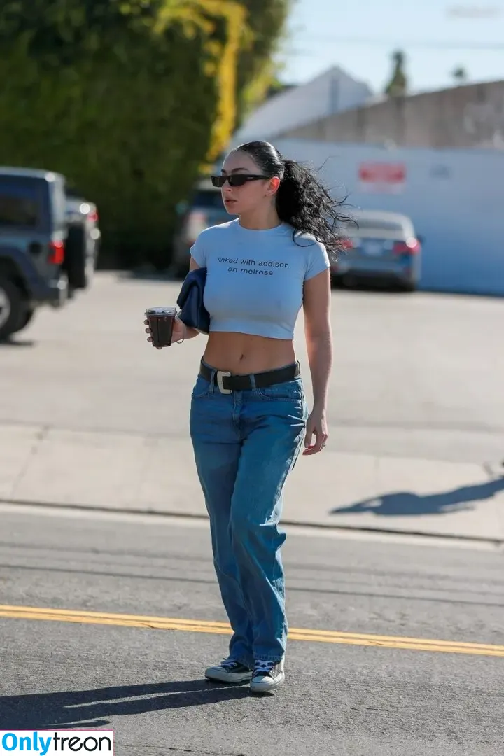 Charli XCX nude photo #1455 (charli_xcx / charlignarly)