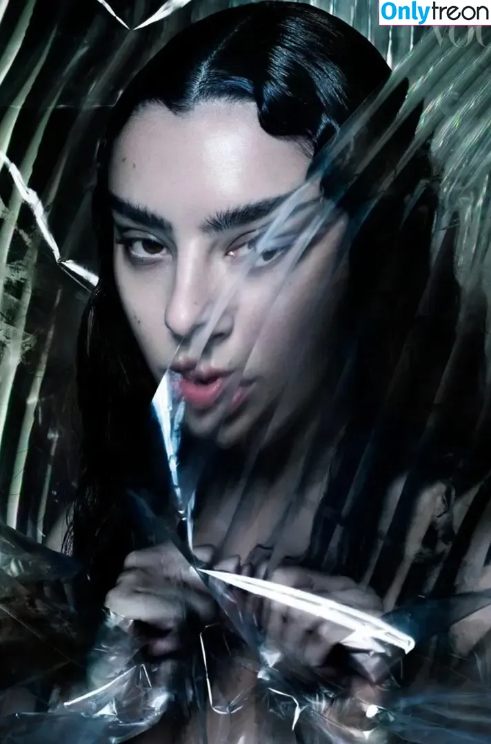 Charli XCX nude photo #1463 (charli_xcx / charlignarly)