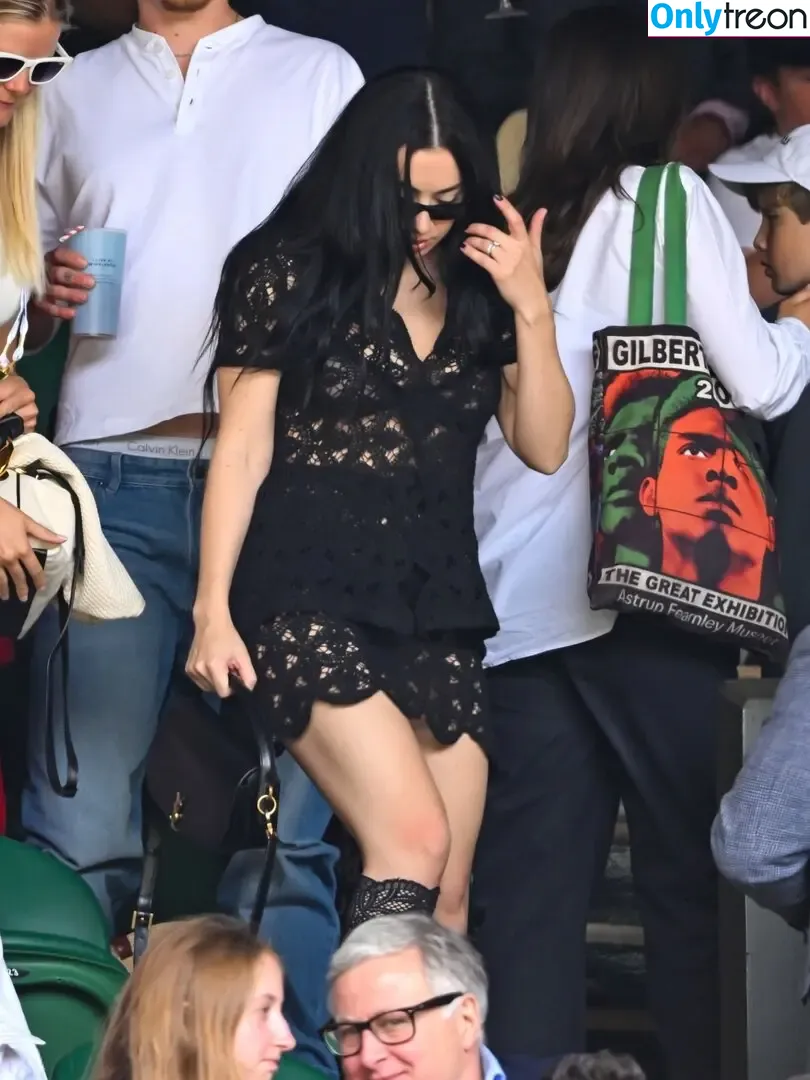 Charli XCX nude photo #1677 (charli_xcx / charlignarly)