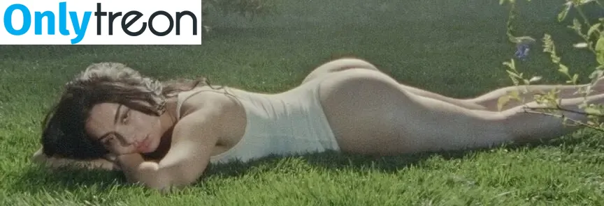 Charli XCX nude photo #1825 (charli_xcx / charlignarly)