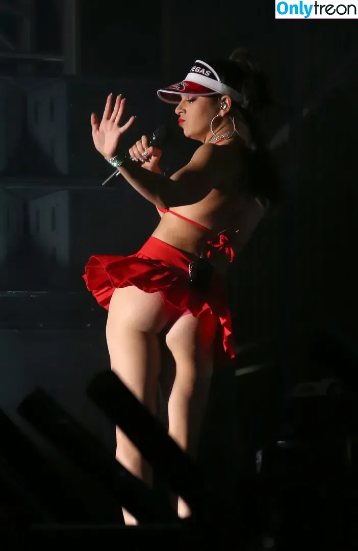 Charli XCX nude photo #1903 (charli_xcx / charlignarly)