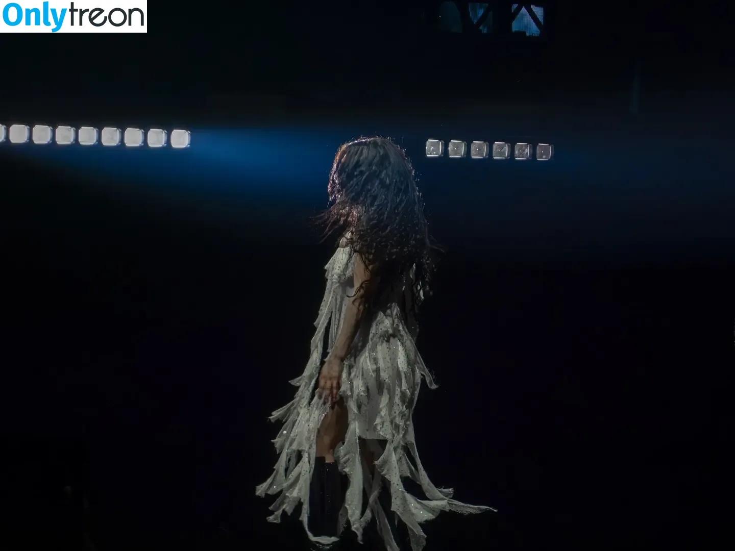 Charli XCX nude photo #1936 (charli_xcx / charlignarly)