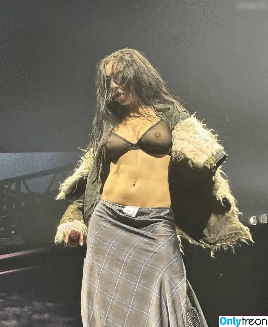 Charli XCX nude photo #1954 (charli_xcx / charlignarly)
