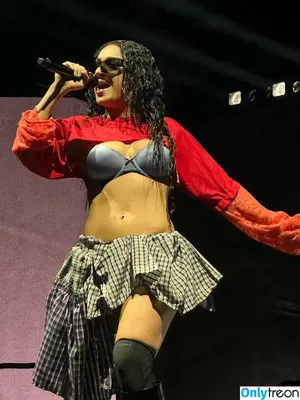 Charli XCX / charli_xcx / charlignarly nude photo #2005