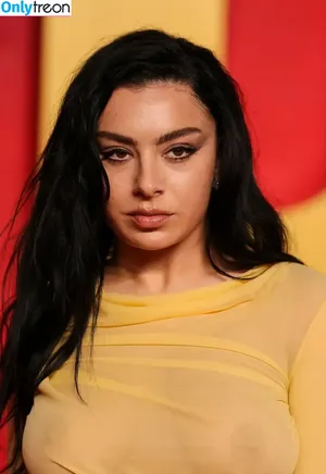 Charli XCX / charli_xcx / charlignarly nude photo #2015