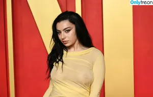 Charli XCX / charli_xcx / charlignarly nude photo #2018