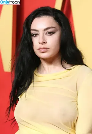 Charli XCX / charli_xcx / charlignarly nude photo #2022
