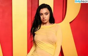 Charli XCX / charli_xcx / charlignarly nude photo #2031