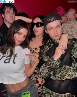 Charli XCX / charli_xcx / charlignarly nude photo #2044