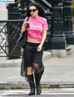 Charli XCX / charli_xcx / charlignarly nude photo #2048