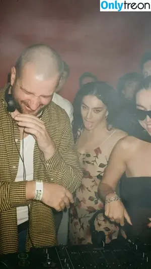 Charli XCX / charli_xcx / charlignarly nude photo #2049