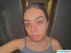 Charli XCX / charli_xcx / charlignarly nude photo #2062