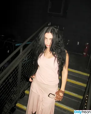 Charli XCX / charli_xcx / charlignarly nude photo #2070