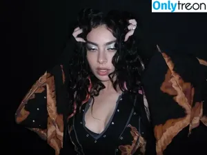 Charli XCX / charli_xcx / charlignarly nude photo #2120