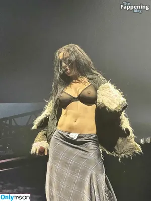 Charli XCX / charli_xcx / charlignarly nude photo #2184