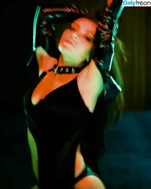 Charli XCX / charli_xcx / charlignarly nude photo #2205