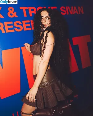 Charli XCX / charli_xcx / charlignarly nude photo #2219