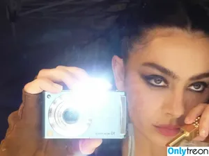 Charli XCX / charli_xcx / charlignarly nude photo #2240