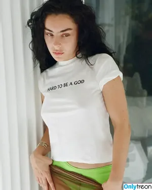 Charli XCX / charli_xcx / charlignarly nude photo #2260