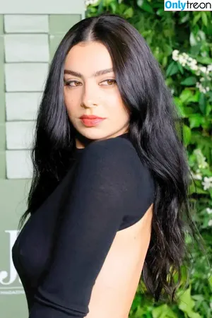 Charli XCX / charli_xcx / charlignarly nude photo #2281