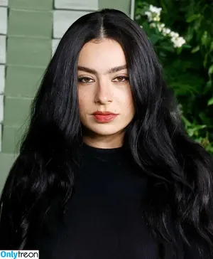 Charli XCX / charli_xcx / charlignarly nude photo #2285