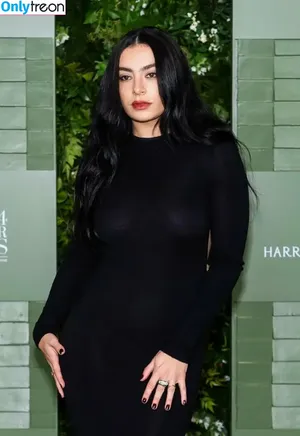 Charli XCX / charli_xcx / charlignarly nude photo #2286