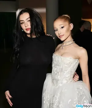 Charli XCX / charli_xcx / charlignarly nude photo #2291